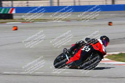 media/Apr-23-2022-Fastrack Riders (Sat) [[cb2d6ae73d]]/LEVEL 4/1PM TURN 6 OUTSIDE/
